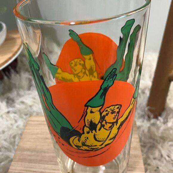 Vintage 1976 Pepsi Super Series Aquaman
DC Comics INC Collector Glass - Picture 10 of 17